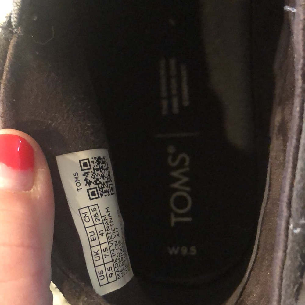 Toms - Picture 5 of 6